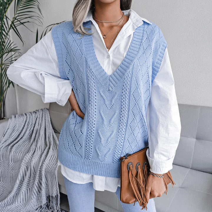 Scarlet - V-Neck Knitted Vest